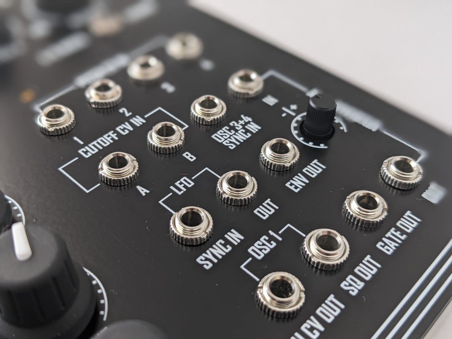 DarkSky-4 Stereophonic Synthesizer